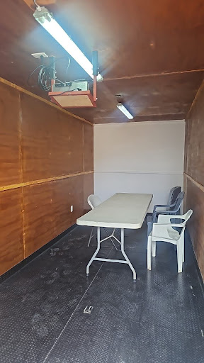 Contenedor tipo sala de juntas 